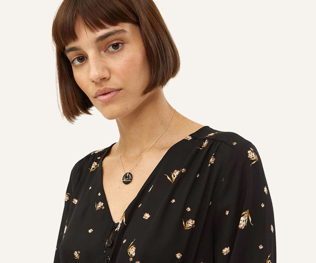 Onyx Torus Toggle Rolo Chain Necklace